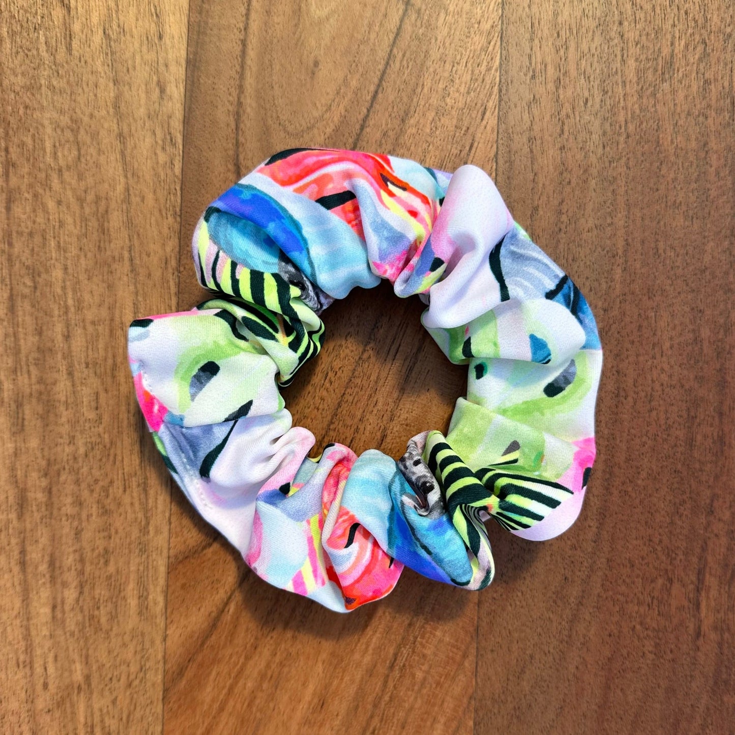 Chouchou pour la baignade avec motifs multicolores
