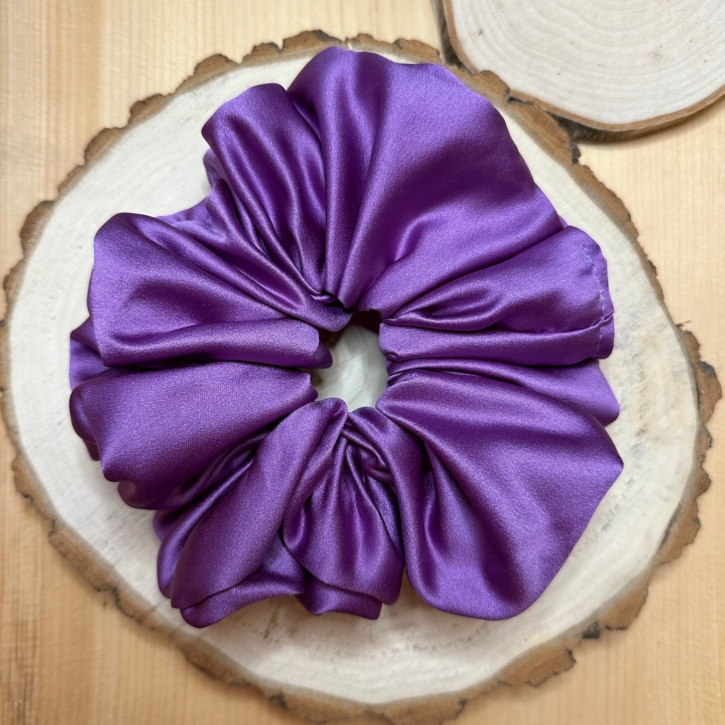 Chouchou XL mauve en satin épais et mat