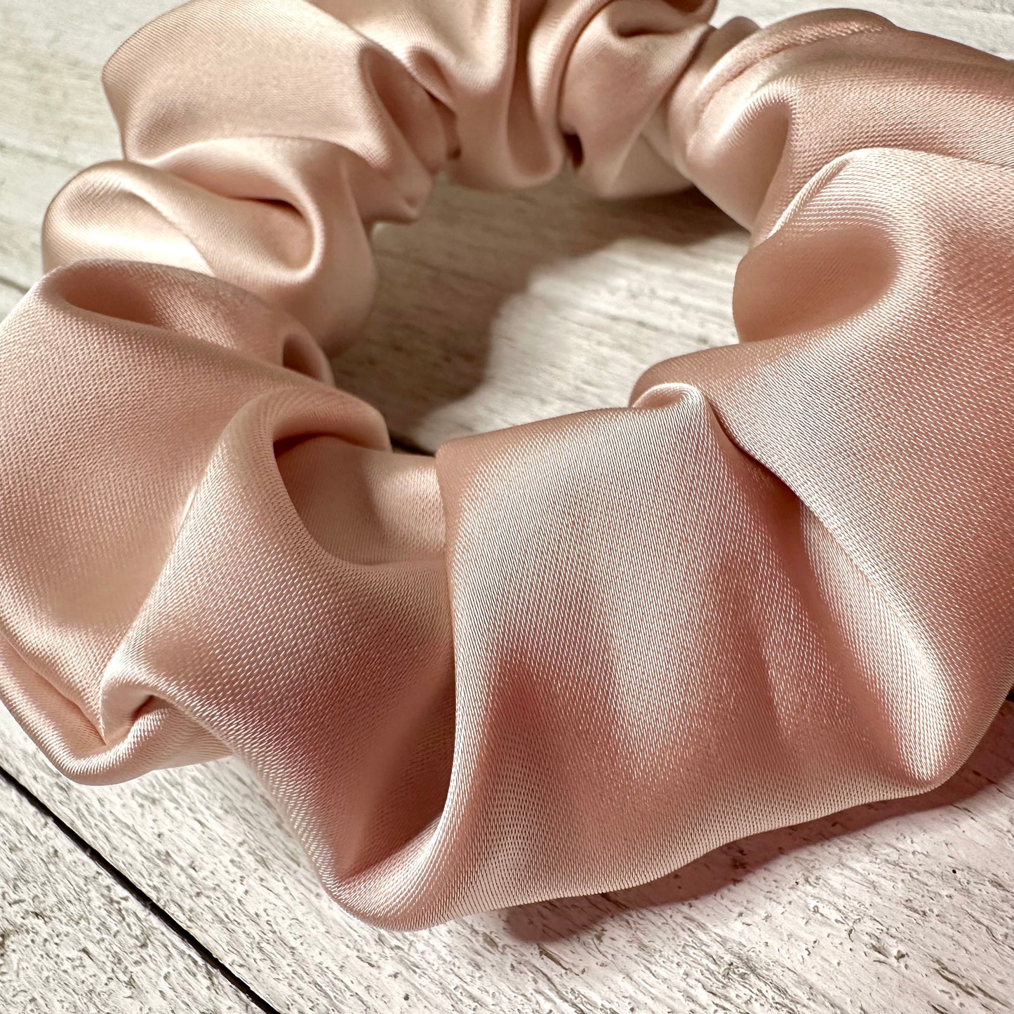 Chouchou rose champagne en satin