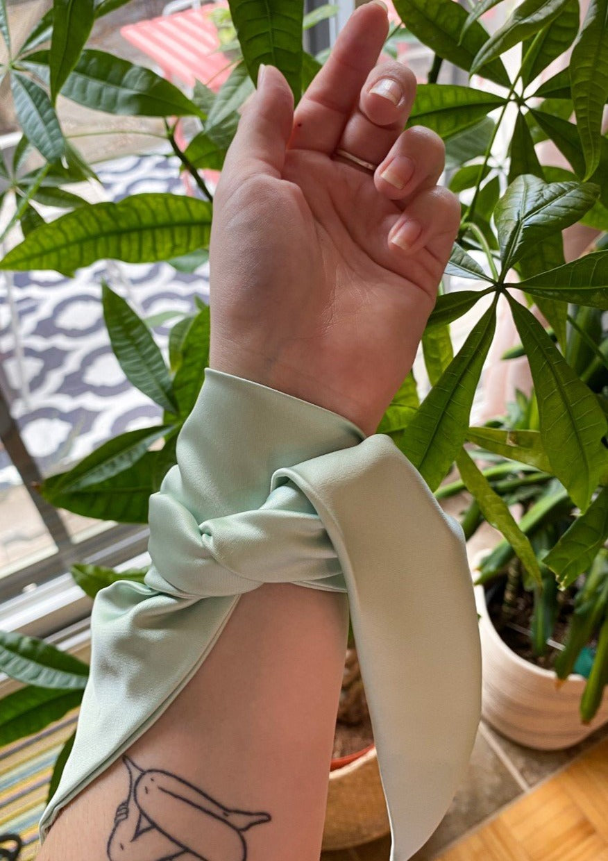 Ruban cheveux couleur menthe en satin