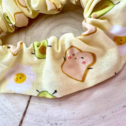 Light yellow brunch scrunchie