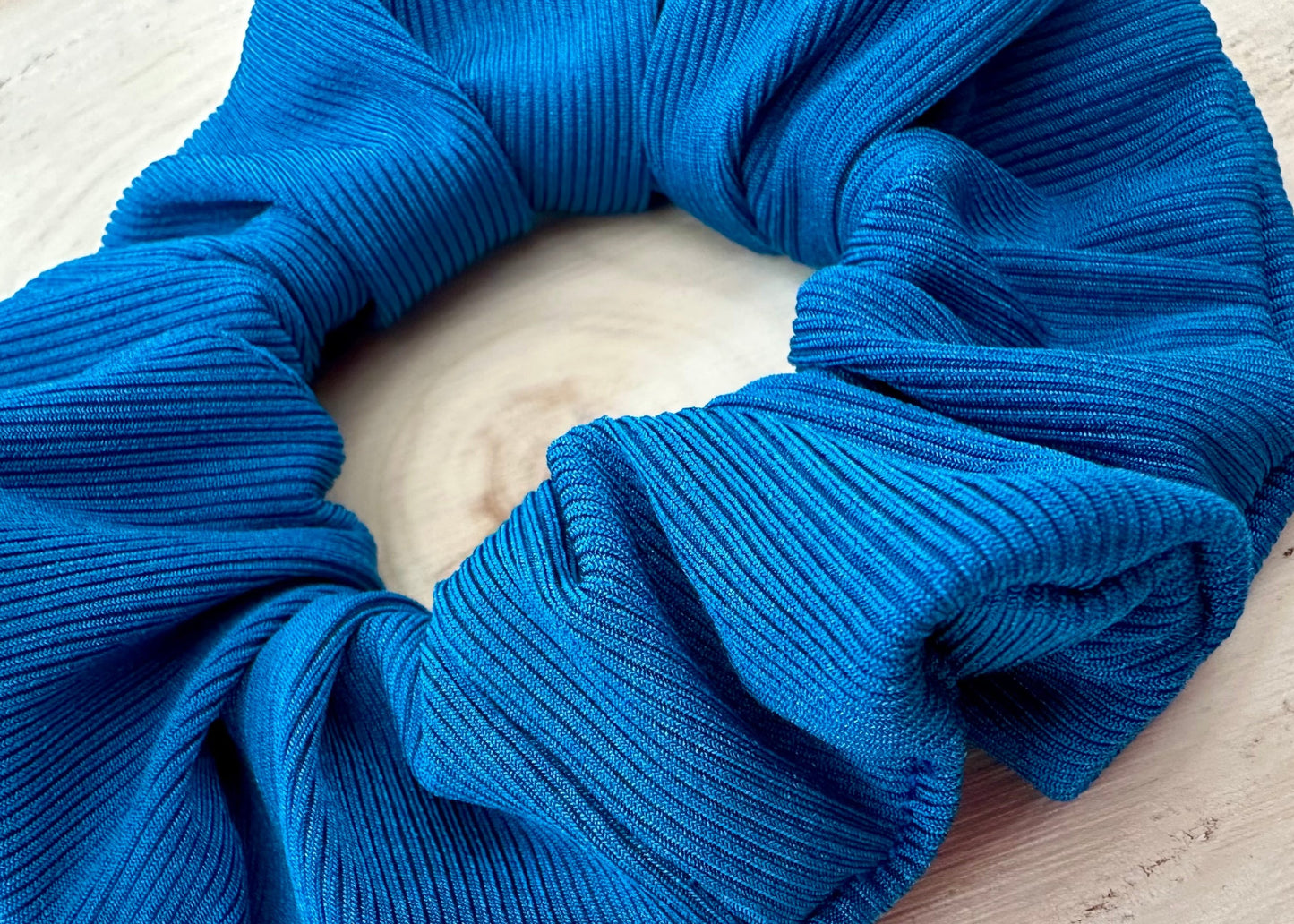 Blue ribbed swim scrunchie