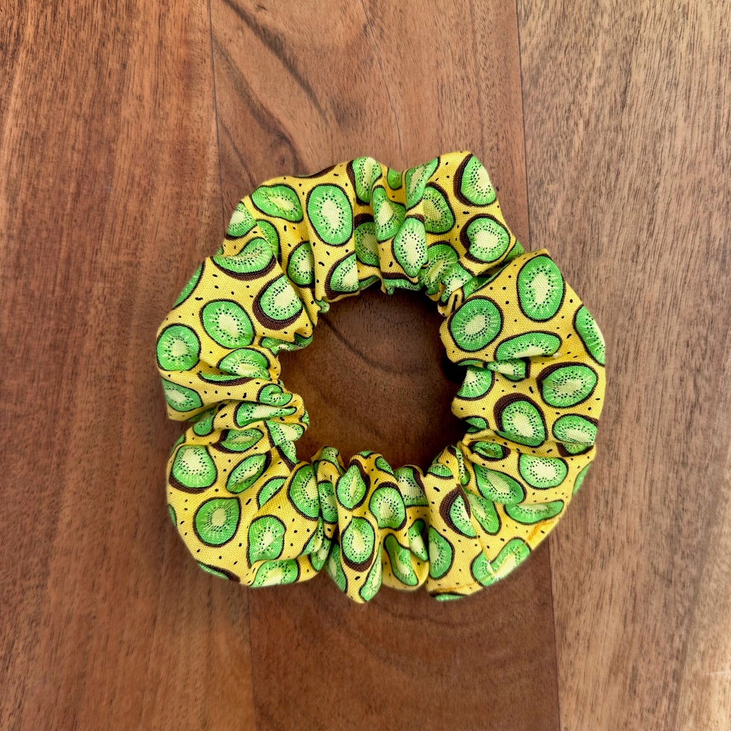 Yellow scrunchie with kiwis