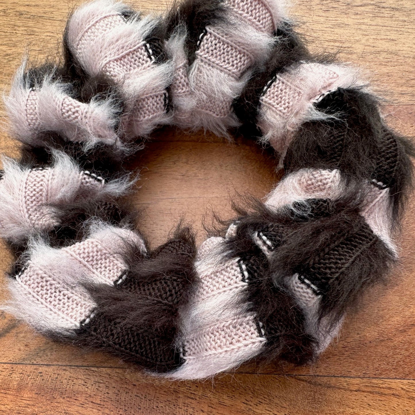 Soft light pink & brown striped scrunchie - ♻️