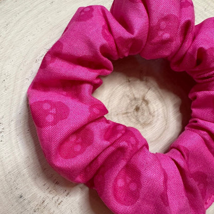 Pink scrunchie with skulls