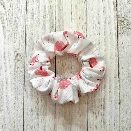 White scrunchie with pink flamingos