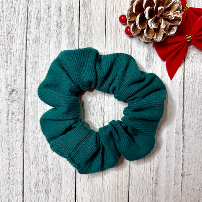 Green ribbed knit scrunchie