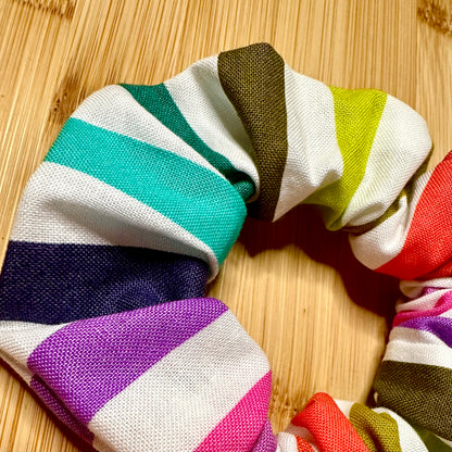 White scrunchie with multicolored stripes