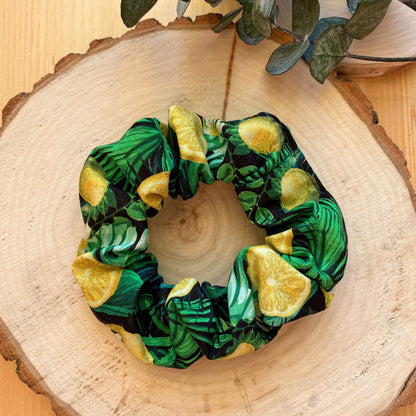 Green scrunchie with lemons