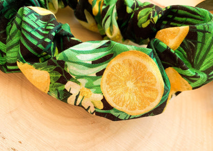 Green scrunchie with lemons