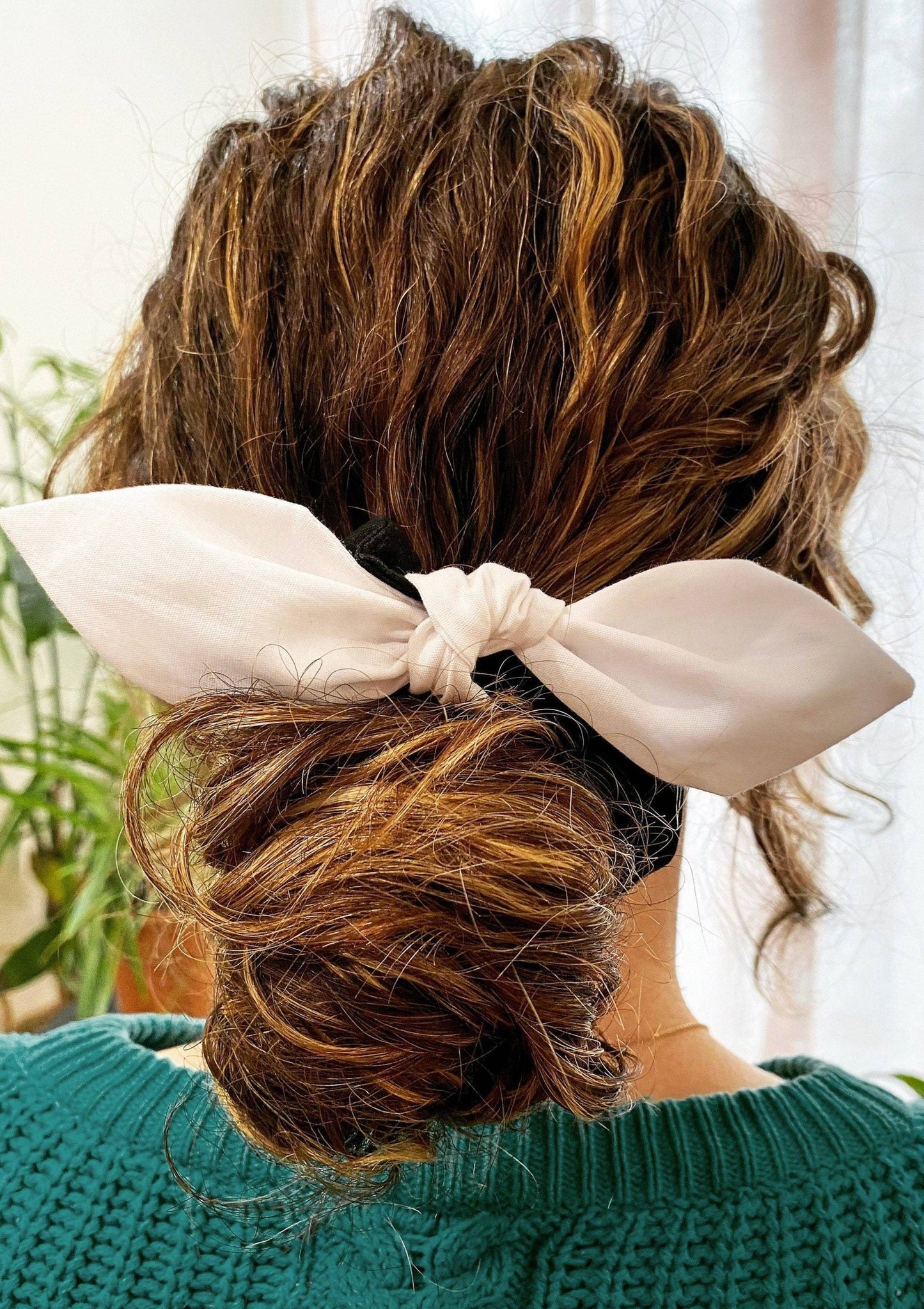 Chouchou cheveux à boucle blanc et noir