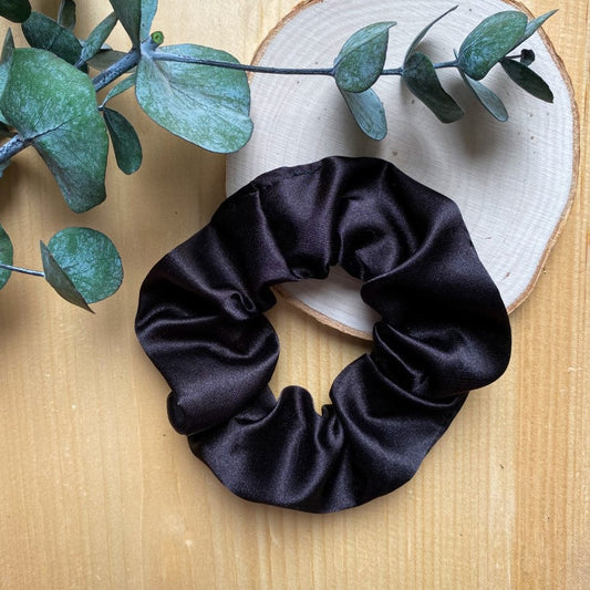 Chouchou cheveux noir en satin